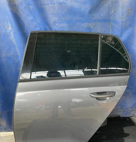 Drzwi tylne lewe Volkswagen Golf VI 5K4833055 2008-2013 LA7T