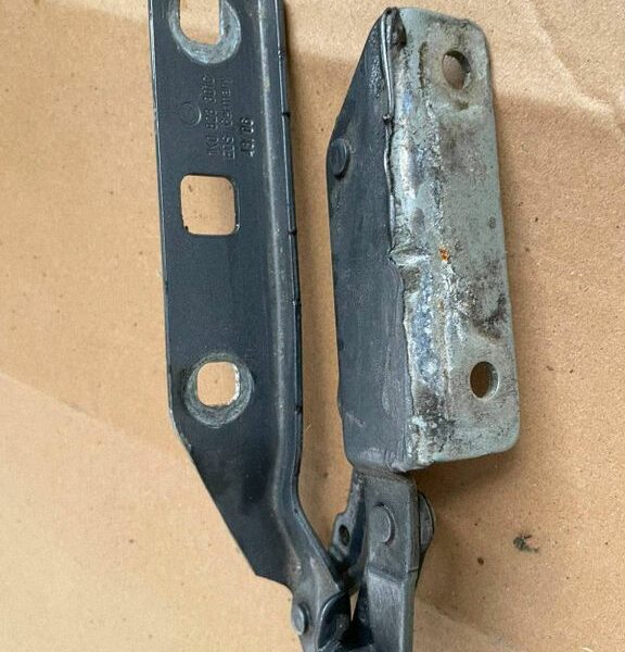Zawiasy maski Volkswagen Golf V 1K0823301C 2003-2009