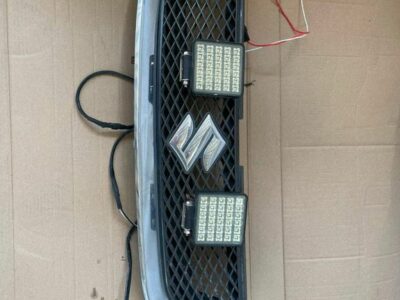 Grill przedni Suzuki Grand Vitara II 7211165J00 2006-2016