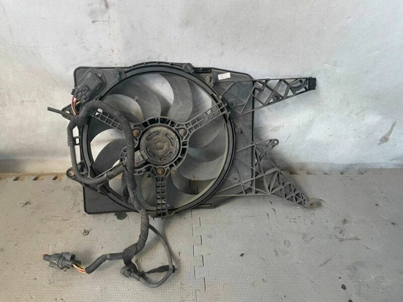 Wentylator chłodnicy Opel Corsa D 55703930 2006-2014
