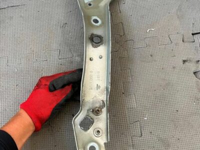 Ślizg lampy Renault Megane III 6251206D 2009-2016