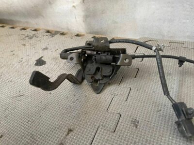 Zamek maski KIA Rio 811301W000 2012-2016