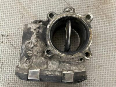 Przepustnica Volvo XC60 2.4 diesel 2009-2013 31216665