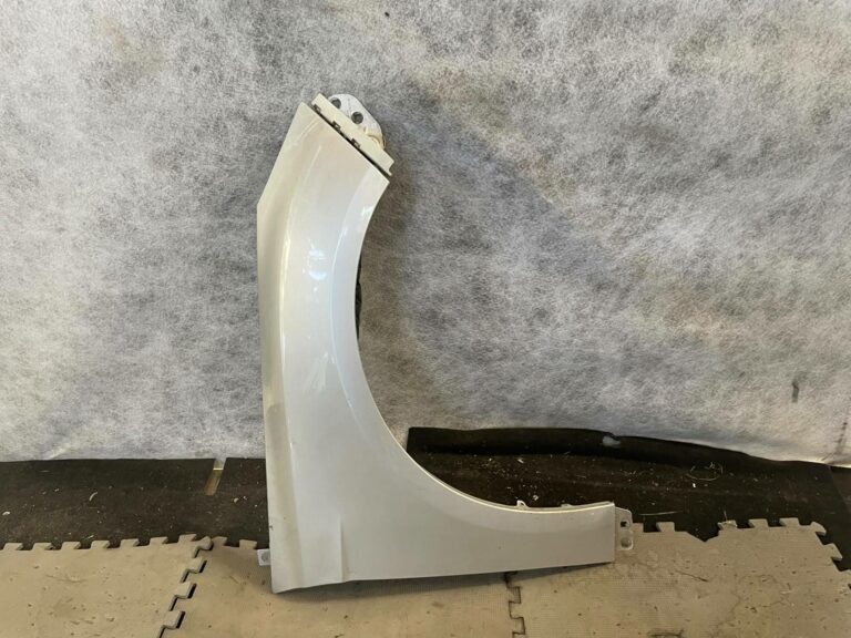 Błotnik prawy Ford Focus MK3 pasażer 2010-2017 BM5116005