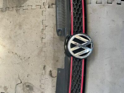 Atrapa chłodnicy (grill) Volkswagen Golf VI 5K0853651 2008-2013