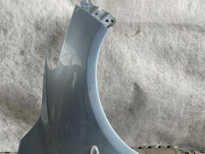 Błotnik prawy Mazda 2 2007-2014 DF7152111