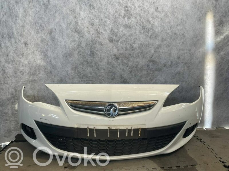 Zderzak przedni Opel Astra J GTC 2010-2015