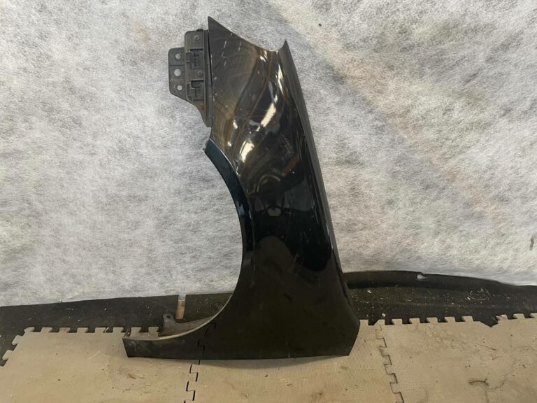 Błotnik lewy Volkswagen Golf V 2003-2009 1K0821105